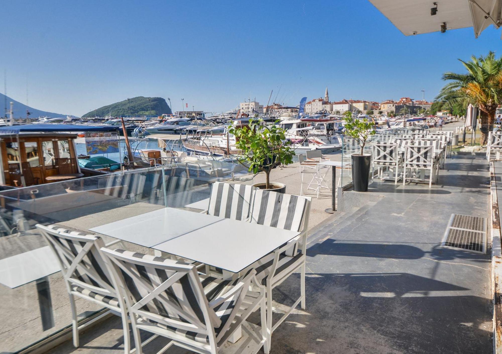 Riva 4*